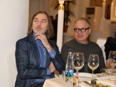 НИКАС САФРОНОВ