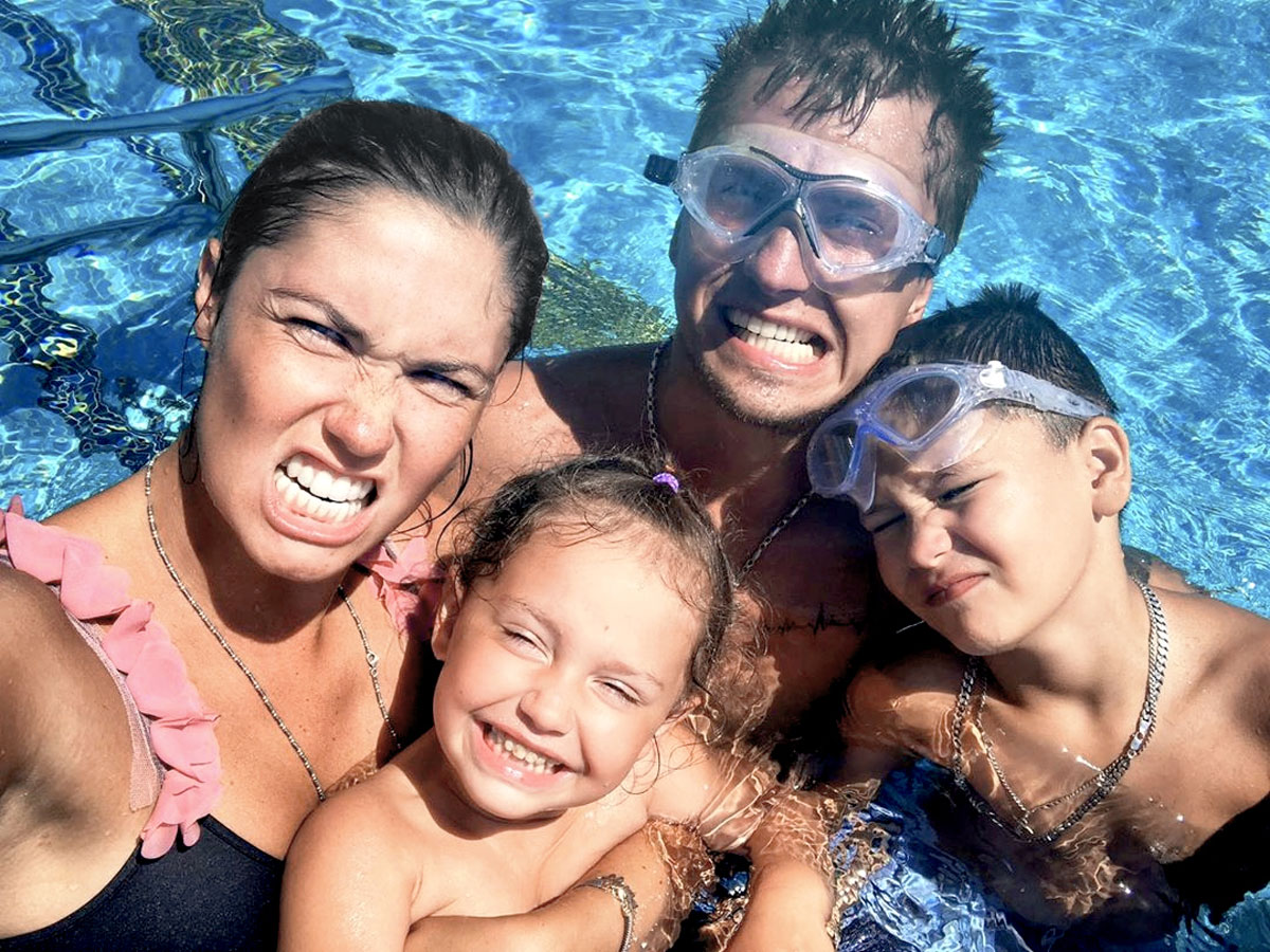 Летом, отдыхая в Италии, они казались гармоничной семьей