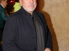 СЕРГЕЙ НОВОЖИЛОВ