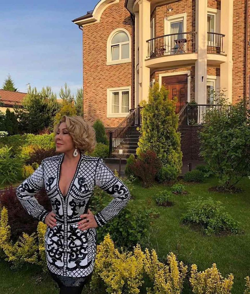 Любовь Успенская похвасталась своим домом