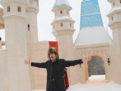 ВАЛЕРИЙ КОМИССАРОВ