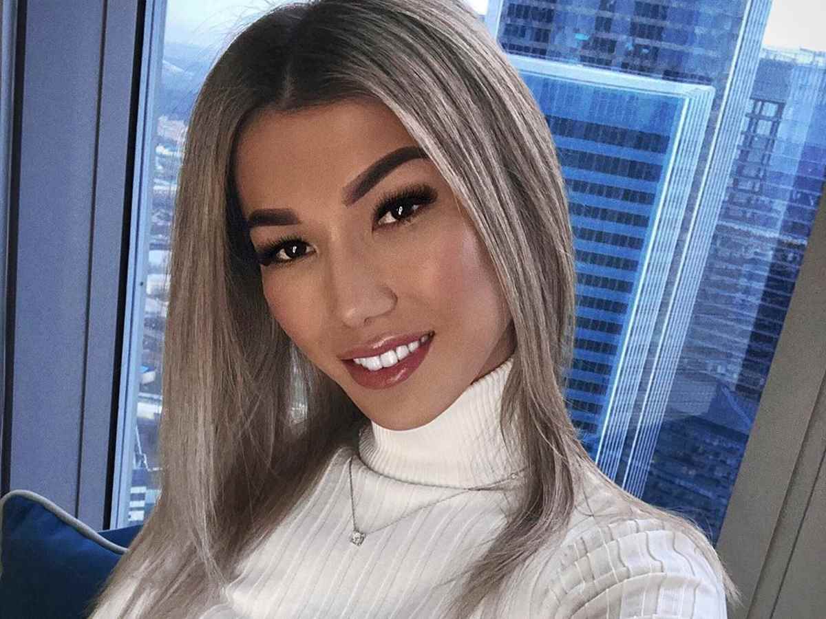 Кішкентай тесіктер Порно қыз ұйықтап жатқан жігітке шашады