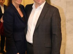 АЛЕКСАНДР ДОСТМАН С СУПРУГОЙ