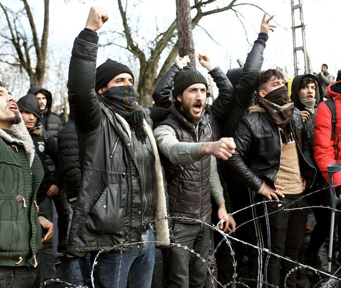 Эрдоган натравил на Европу мигрантов