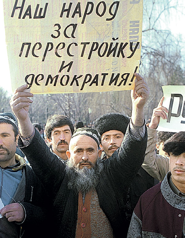 Национальные меньшинства поддерживали Михаила Горбачева из-за его предательской политики