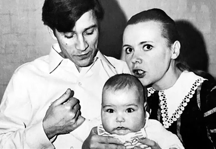 Маленький Кирюша с родителями - Юрием Гребенщиковым и Наталией Орловой