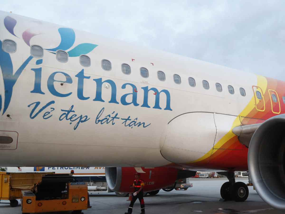 Авиакомпания Vietjet заплатит пассажирам, заразившимся коронавирусом на борту