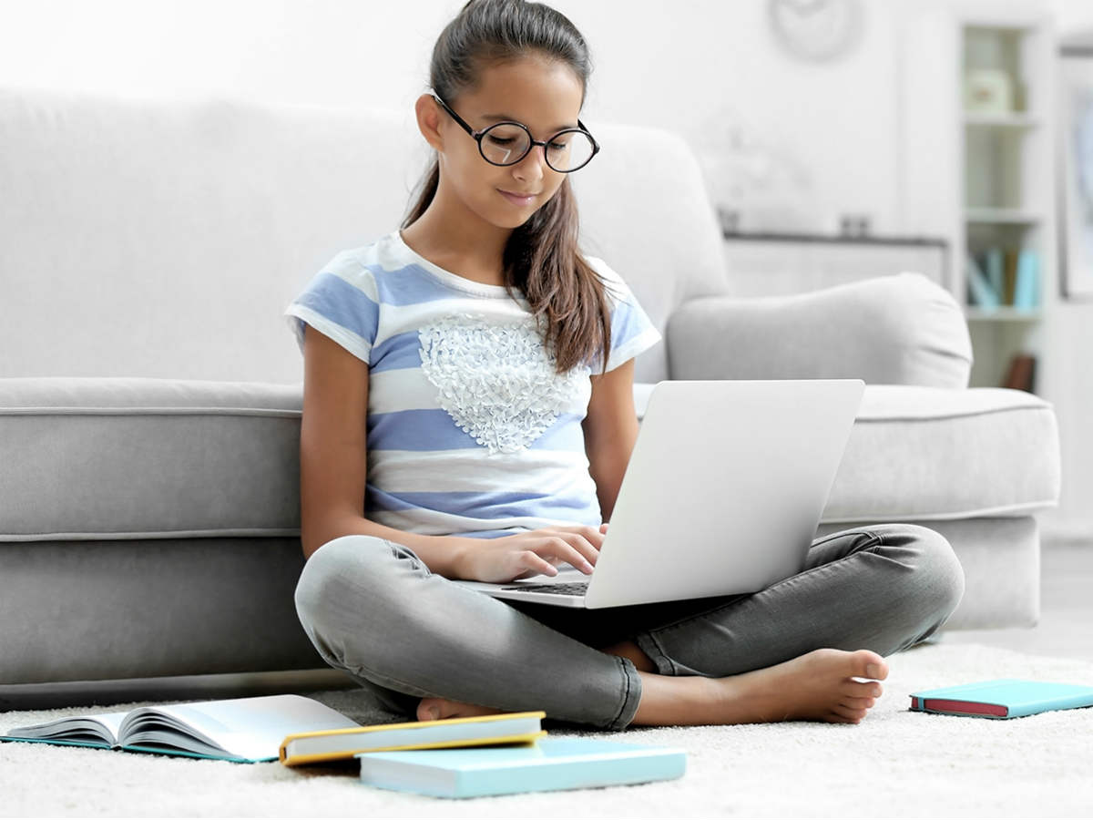 Половина российских школьников не признают дистанционного обучения