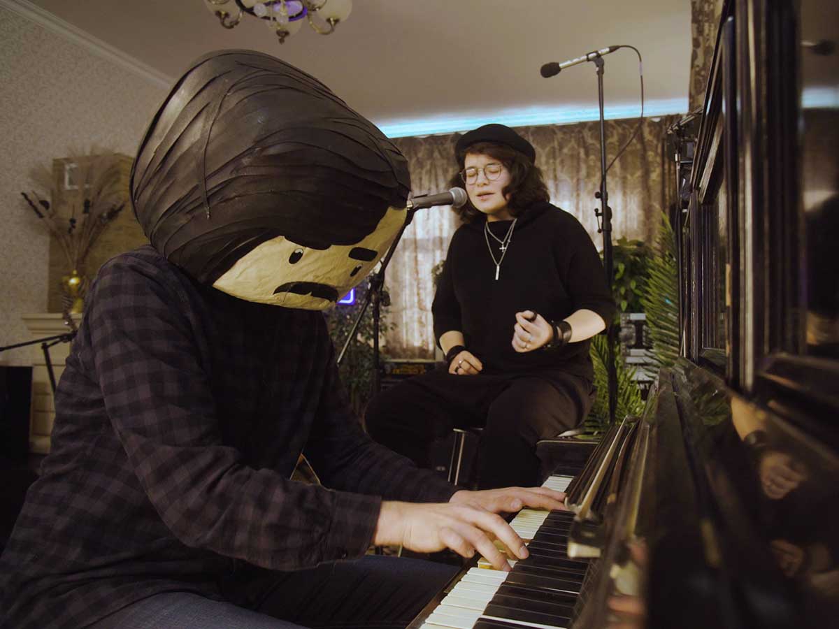 онлайн-развлечения на апрель