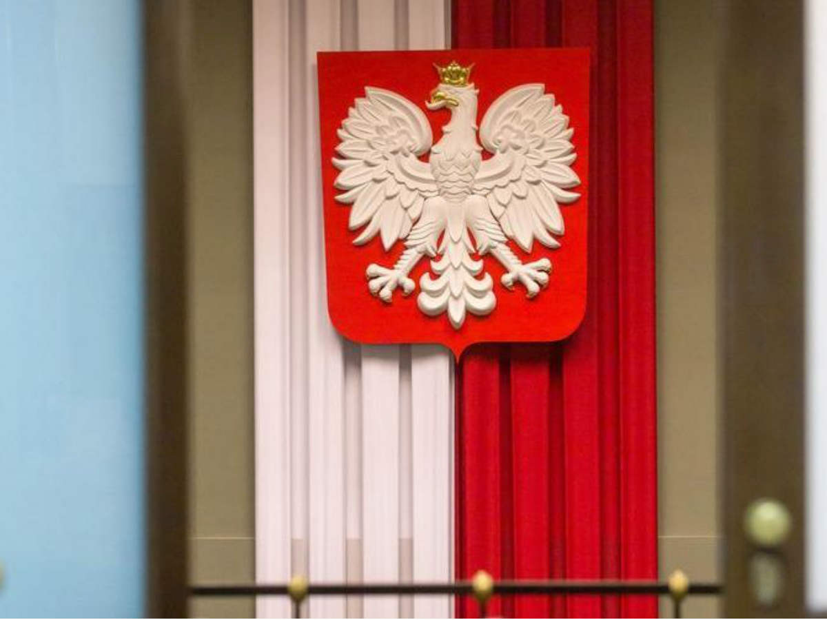 Сейм Польши проголосовал за удаленные выборы президента по почте