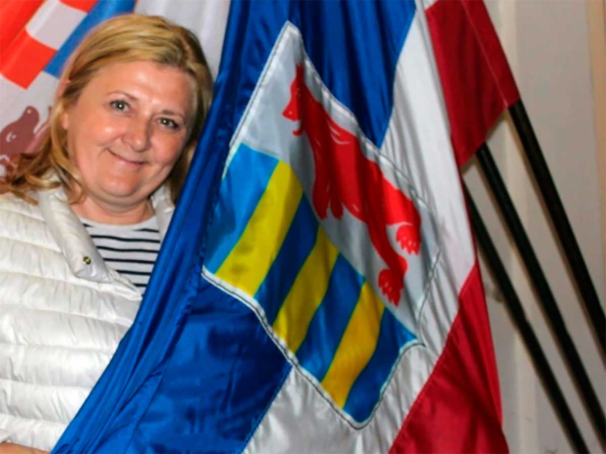 Олена Папуга