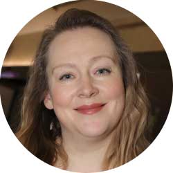 Юлия Ауг, актриса и режиссер: