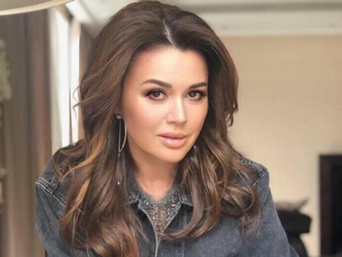 Анастасия Заворотнюк