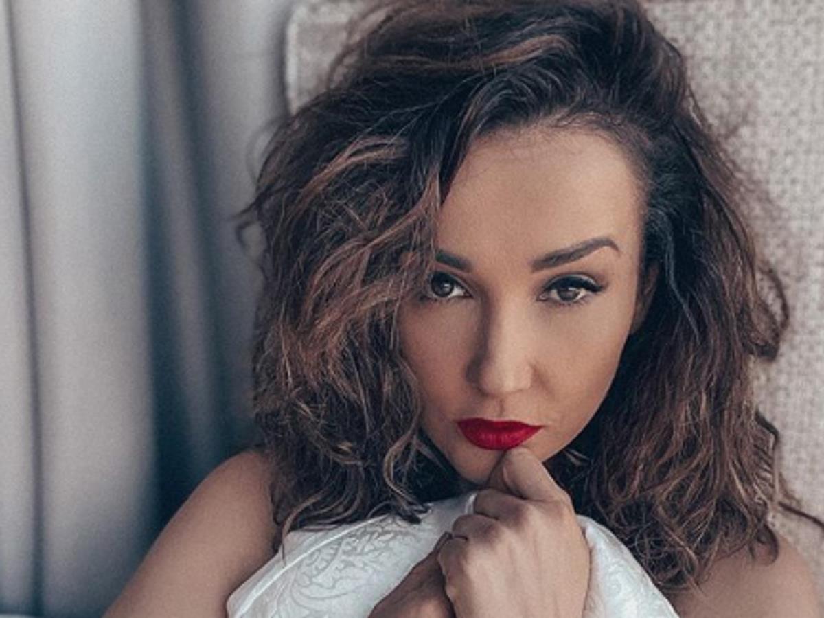 Анфиса Чехова зарабатывает на пандемии