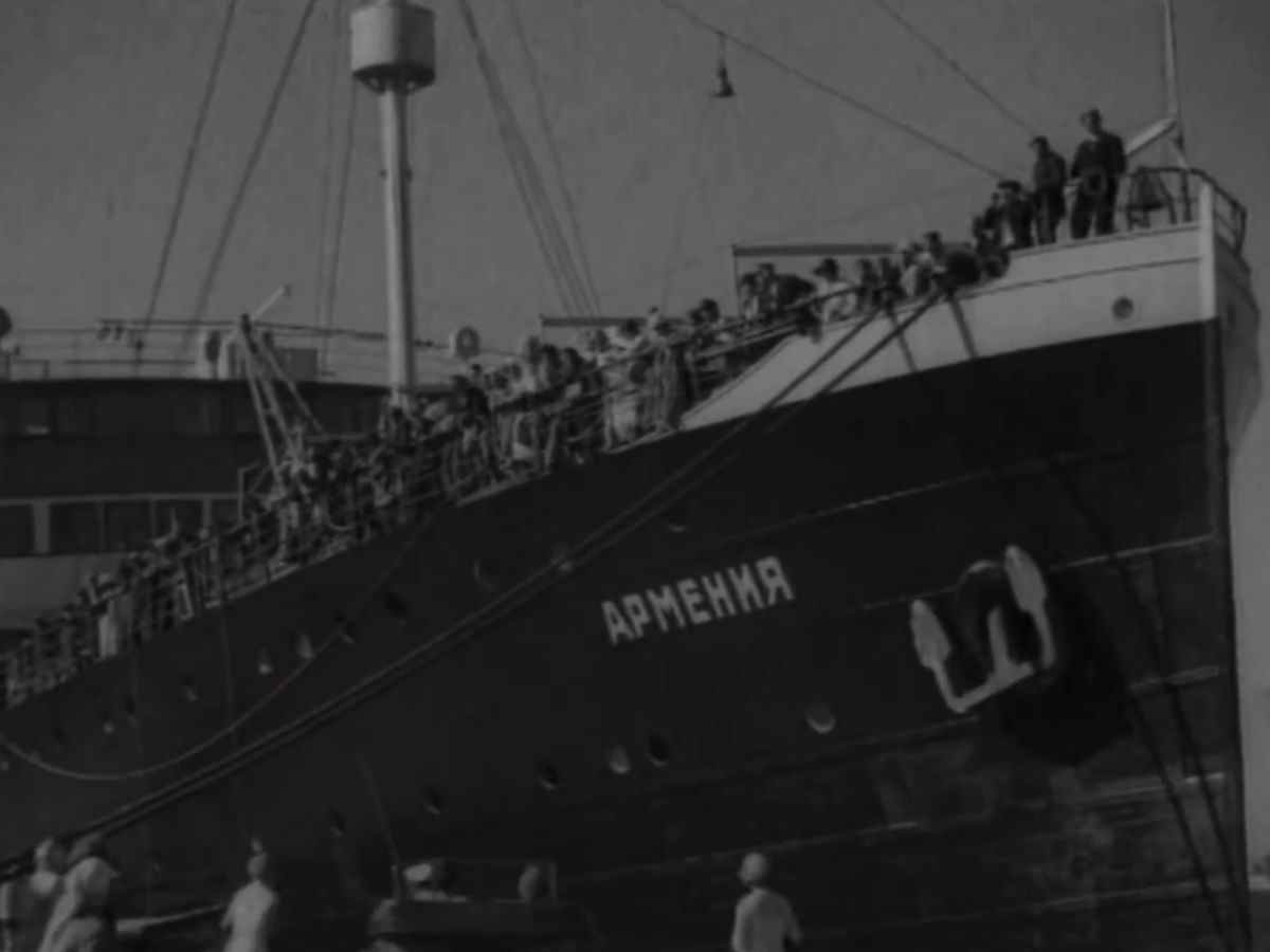 теплоход армения