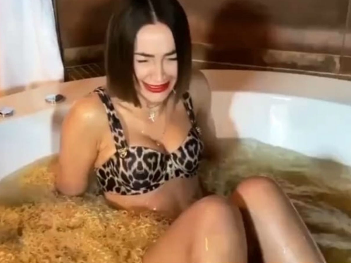 Бузова в дошираке