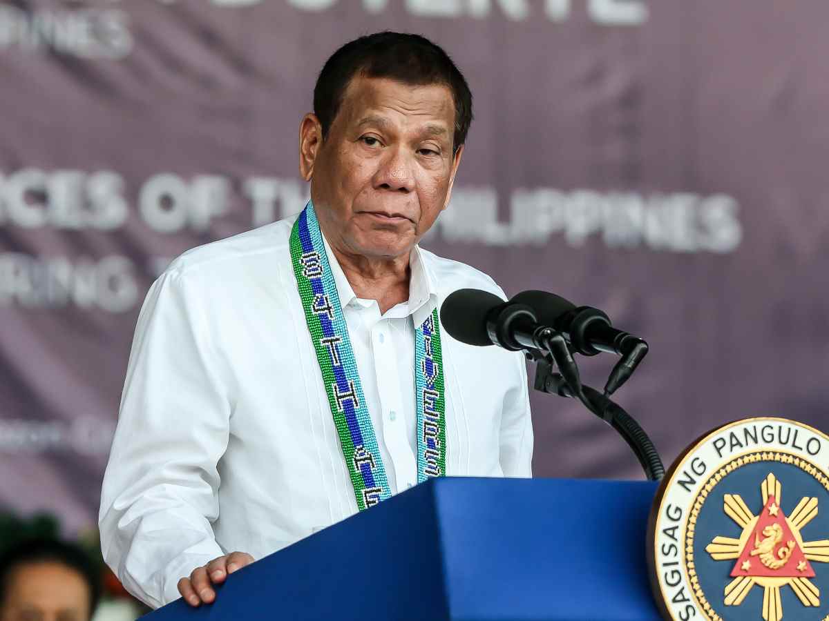Президент Филиппин разрешил расстреливать граждан, нарушающих карантин