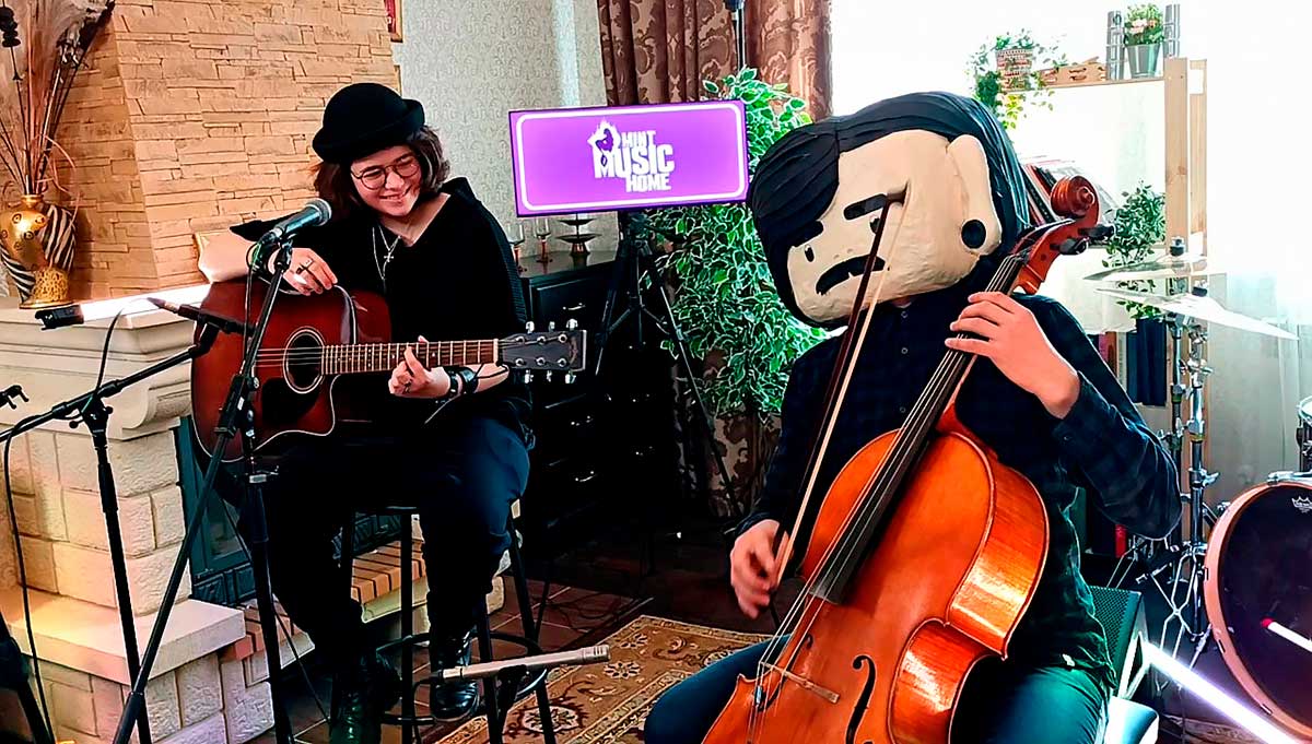 Первый выпуск шоу выйдет 8 апреля и будет посвящён исполнительнице Маяк