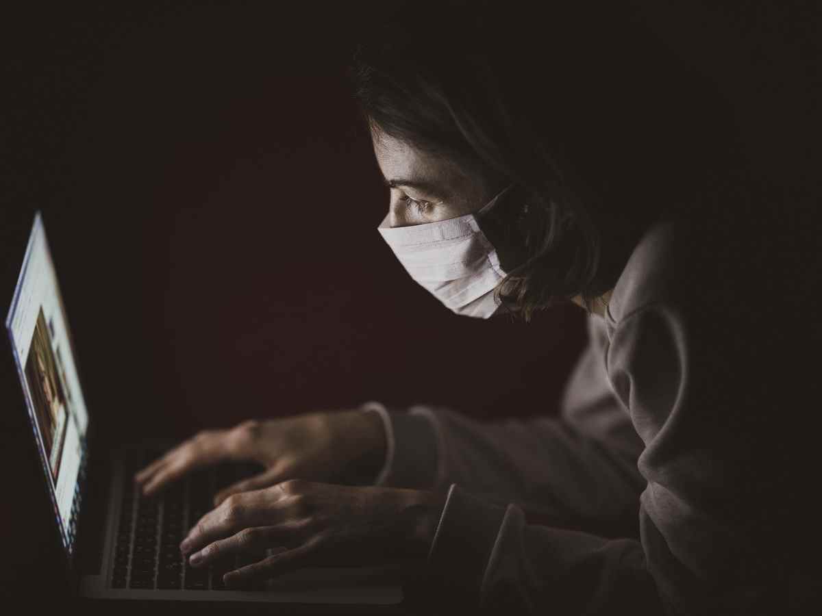 Россияне на самоизоляции стали в 10 раз чаще посещать мошеннические сайты