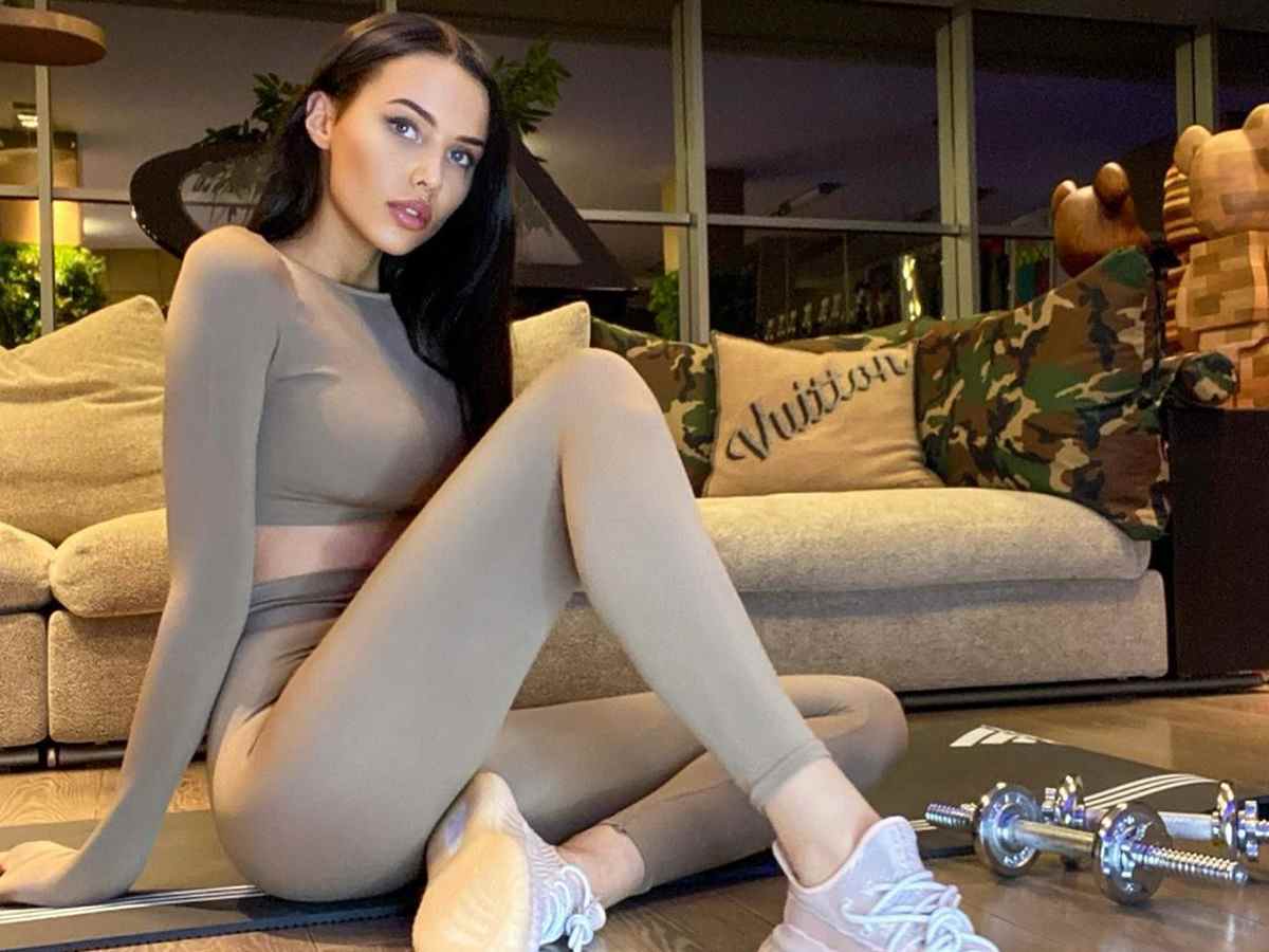 Анастасия Решетова назвала себя толстой