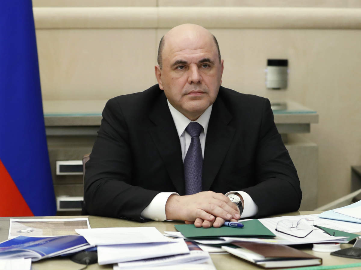 Мишустин подписал указ об электронных трудовых книжках