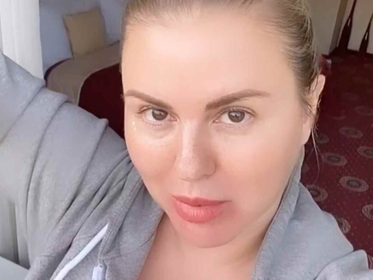 Анна Семенович стала толстой и объявила голодовку