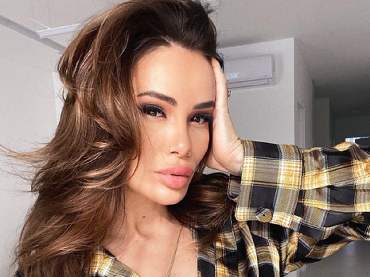 Айза Анохина купила дорогостоящий автомобиль