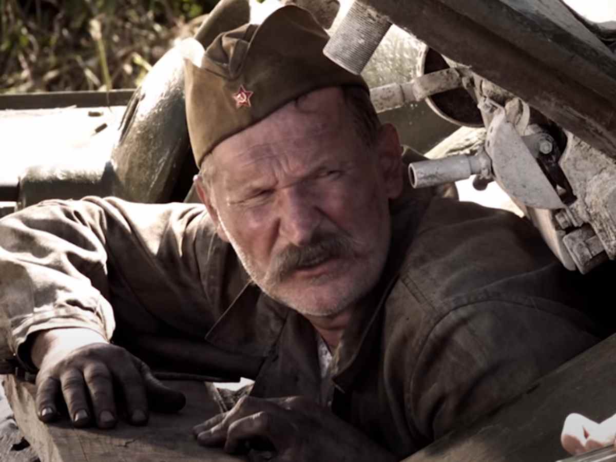 Федор Добронравов ответил на критику фильма "На Париж"