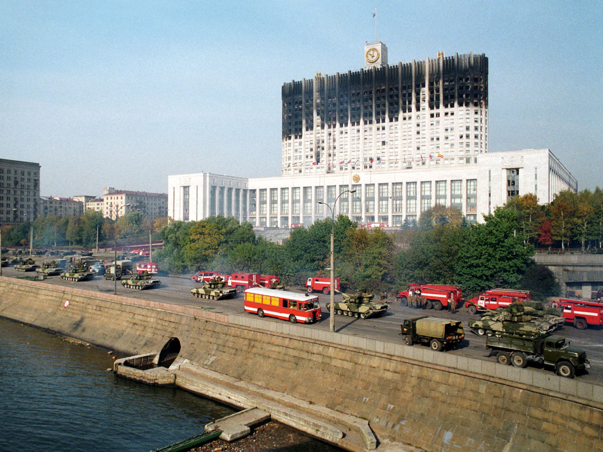 Контрреволюцию 1993 года оплатил «вашингтонский обком»