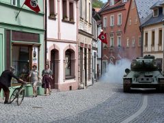 КАДРЫ ИЗ ФИЛЬМА ТАНК Т 34