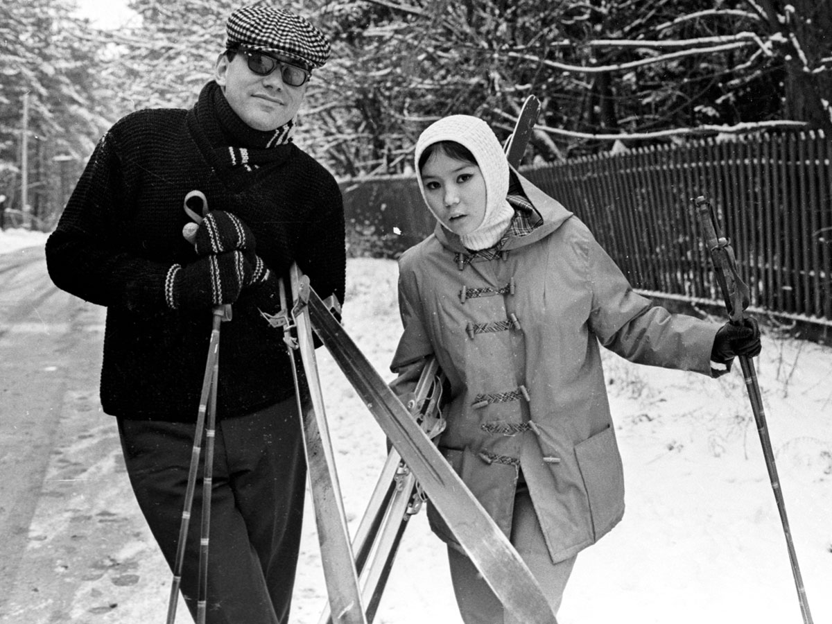 Совместные лыжные прогулки не спасли брак Андрона с Аринбасаровой. Их семья просуществовала всего пять зим - с 1964-го по 1969-й