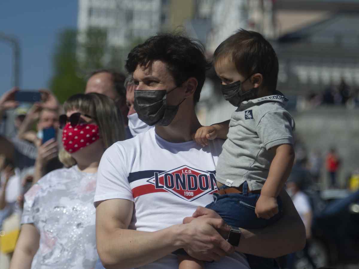 Врачи рассказали о симптомах коронавируса у детей