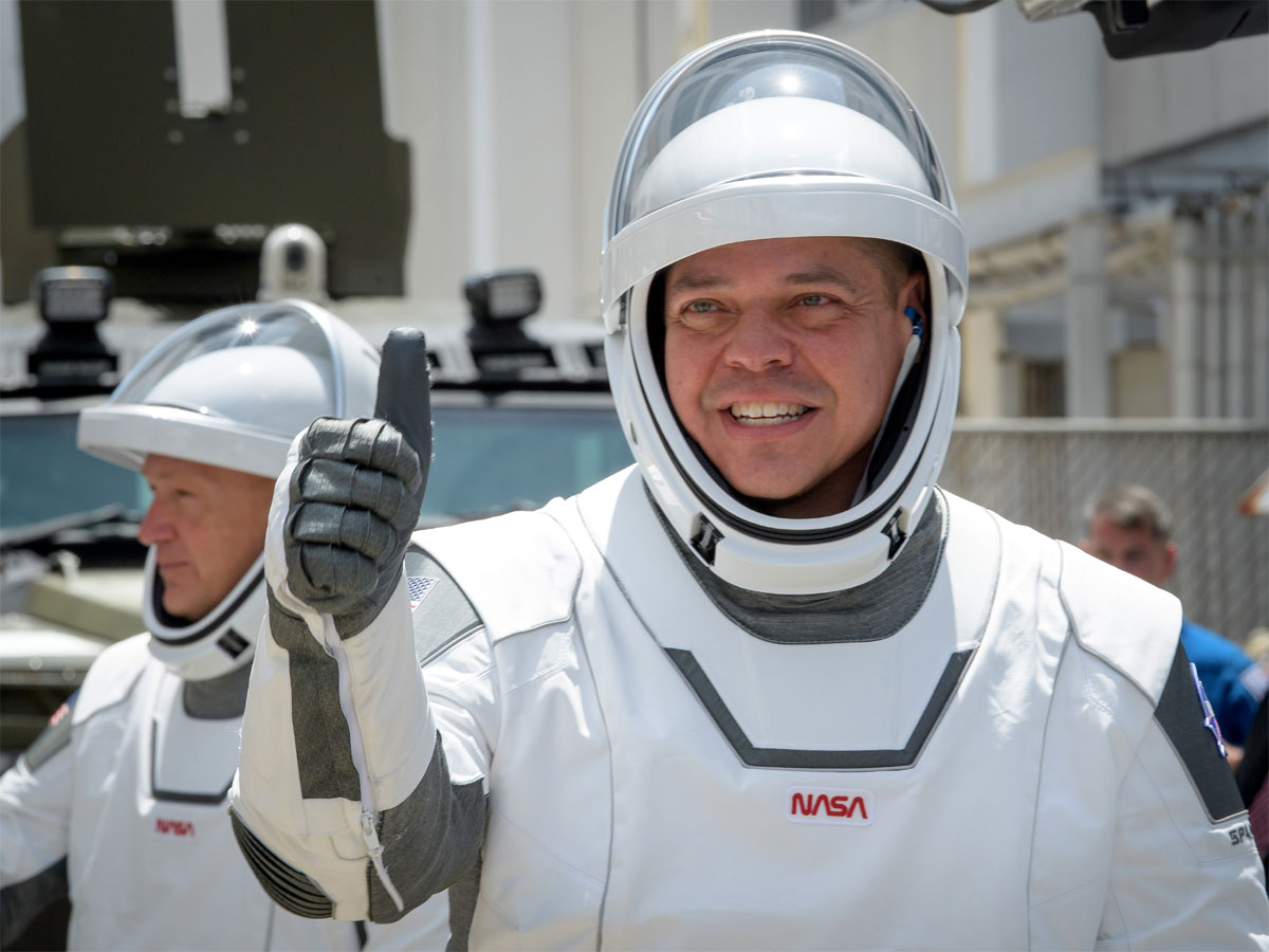 Илон Маск опять всех надул, запустив Crew Dragon