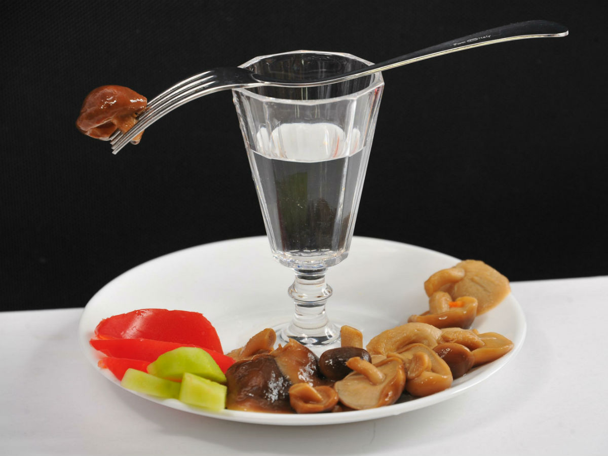 водка, стол, корпоратив