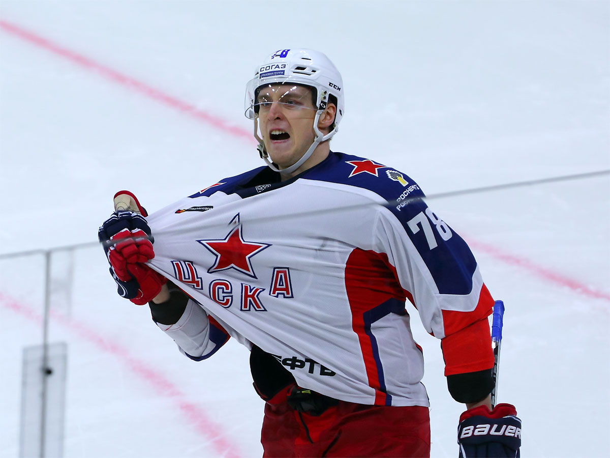 Максиму Шалунову урезали зарплату в три раза