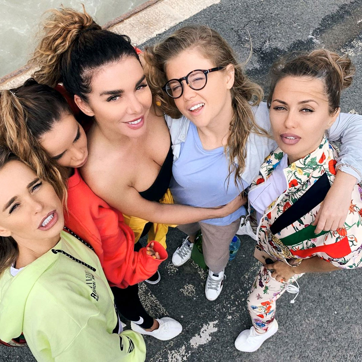 Боня, Ивакова, Седокова, Айза Долматова и Анна Хилькевич