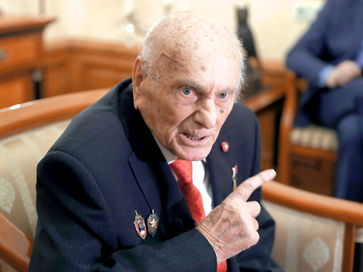 Ясность ума Алексей Николаевич сохранял до конца своей долгой жизни