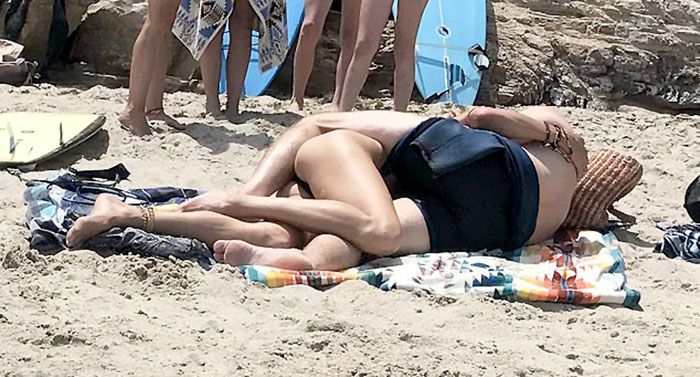 Джерард не соблюдает с Морган Браун социальную дистанцию