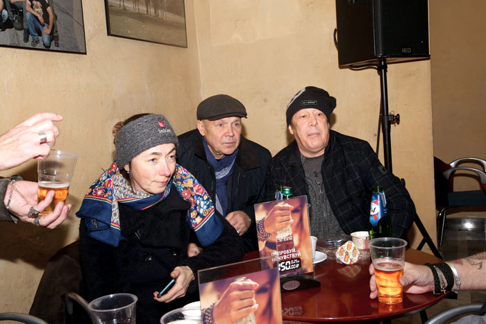 Ефремов нередко выпивал с пятой супругой Соней и другом-актером Василием Мищенко