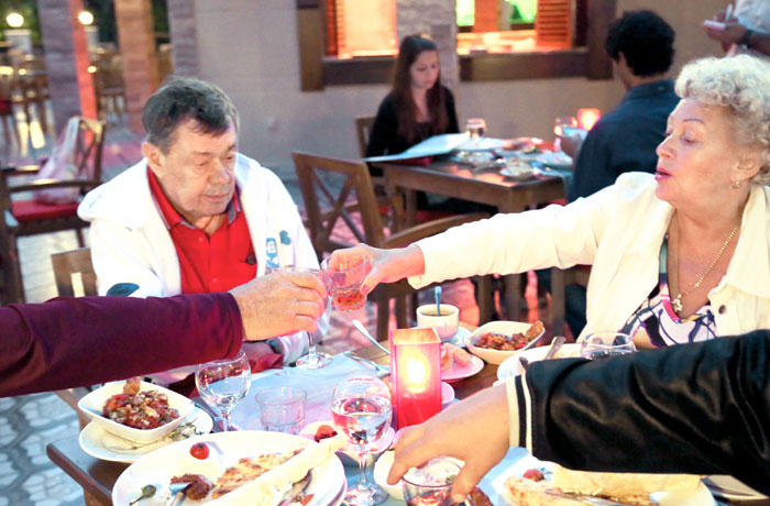 Оставшись инвалидом, Николаю Петровичу** было уже совсем не весело на отдыхе с друзьями и женой Людмилой - он все время думал о своем