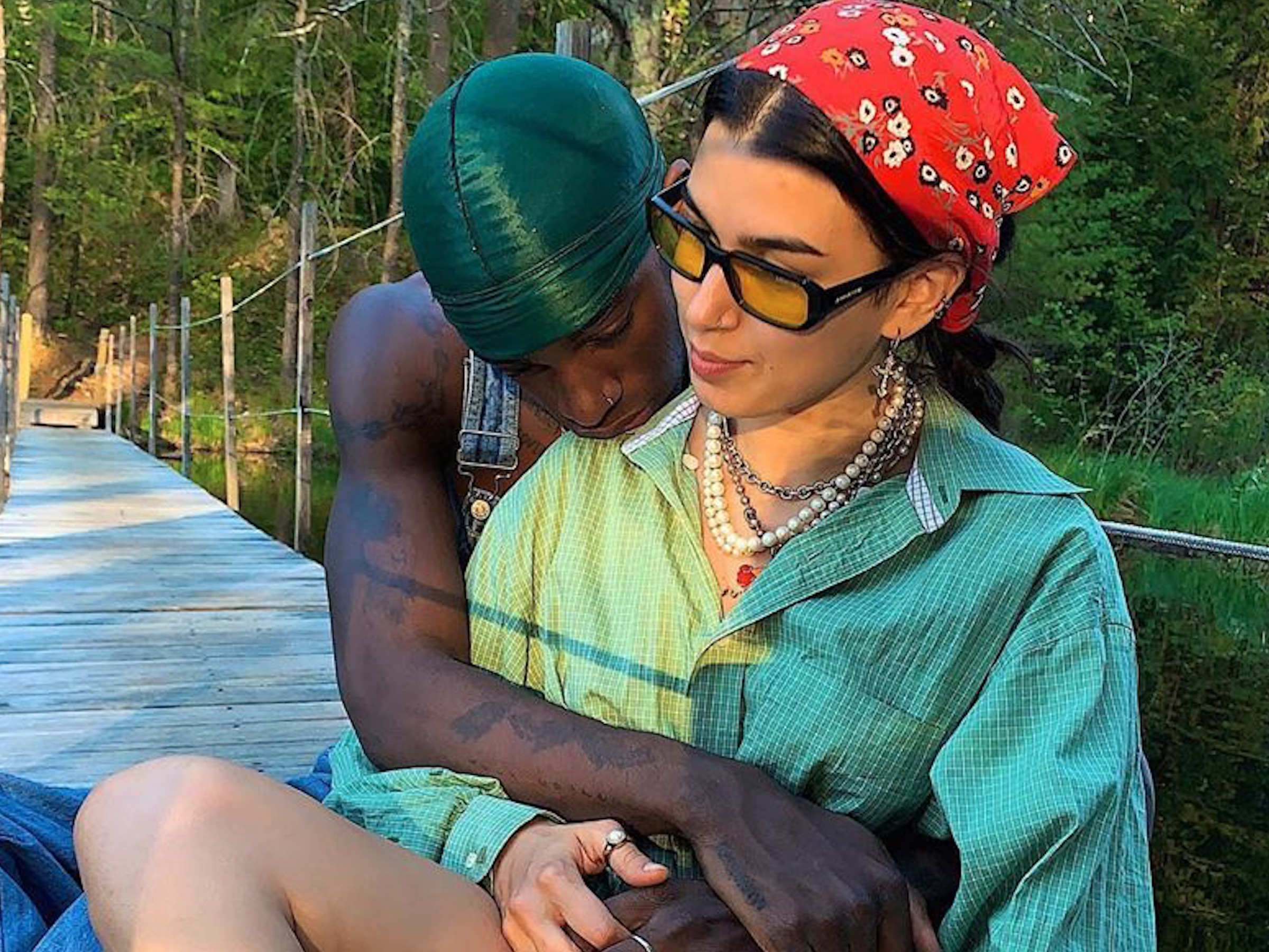 Падчерица Ивана Урганта Эрика Кикнадзе со своим бойфрендом