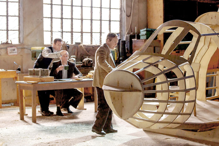 Кадр из сериала «Небо измеряется милями»