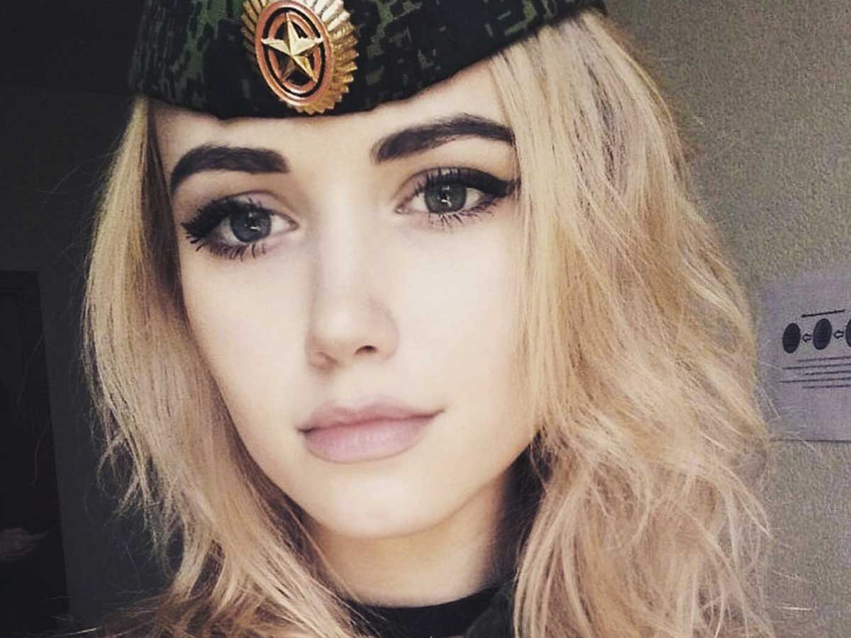 Самая красивая ополченка ЛНР вышла замуж