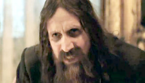 Герцог Оксфордский (Рейф Файнс) встретился с коварным старцем Григорием Распутиным (Рис Айфанс) один на один в мрачном доме на утесе. Создалась прямо-таки революционная ситуация