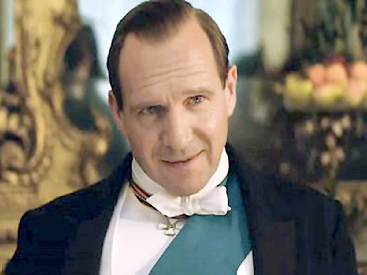 Герцог Оксфордский (Рейф Файнс) встретился с коварным старцем Григорием Распутиным (Рис Айфанс) один на один в мрачном доме на утесе. Создалась прямо-таки революционная ситуация