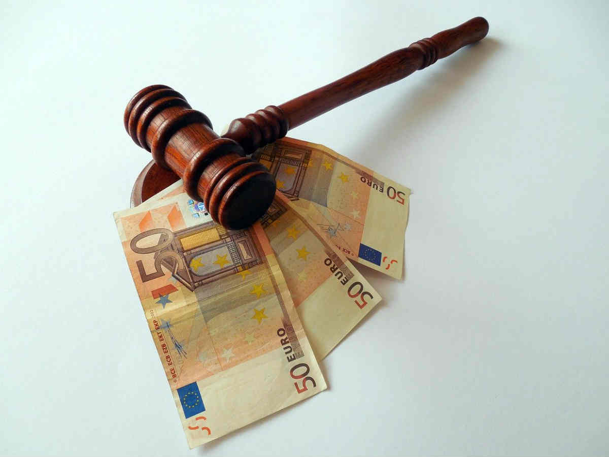 В Тюмени на аукцион выставили жилой дом с жильцами