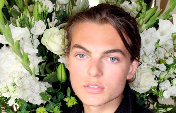 Отец долгие годы не хотел признавать Дэмиана своим