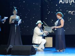 На премии «Лотос» наградили тарологов и ведуний