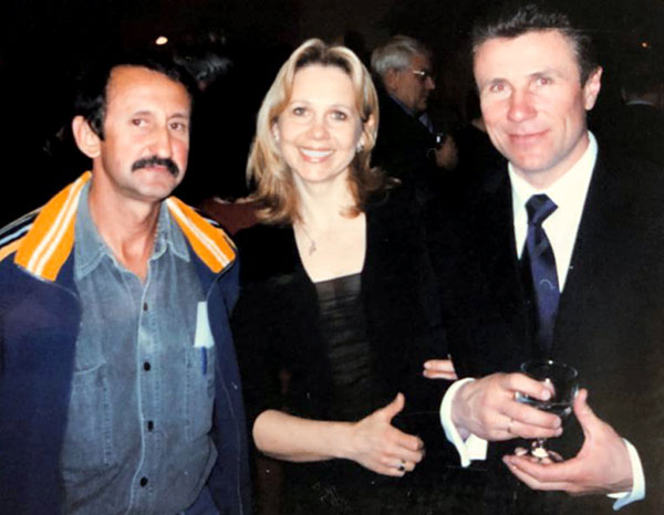 2004 год, Будапешт. Сергей Синелобов вместе с великим шестовиком Сергеем Бубкой и его женой Лилией