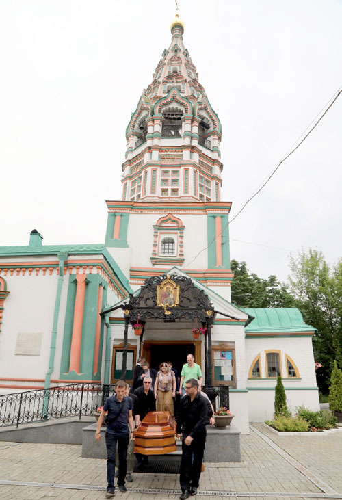Виктора Проскурина отпели в знаменитой церкви Николая Чудотворца в Хамовниках